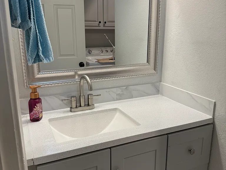 2430 Lakeview Cir — Photo 16