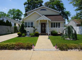 10 N Clark St, Hazlet Township, NJ 07734