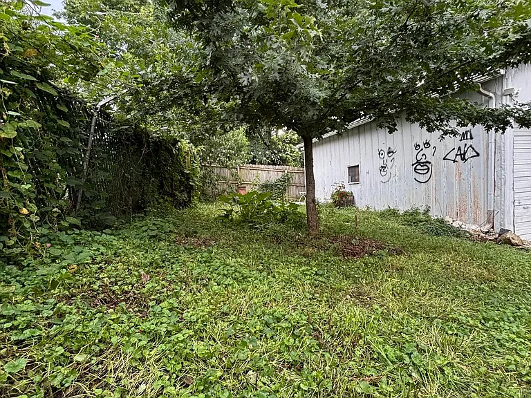 414 Breckenridge St — Photo 44