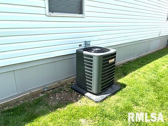 3rd image of 1515 N Lincoln Ave Lot 73