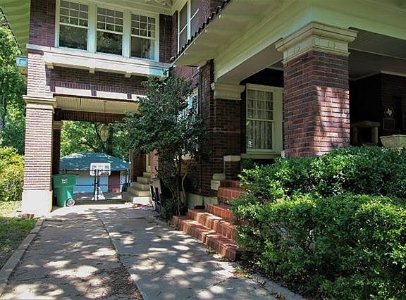 3rd image of 2420 College Ave