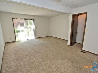 4604 Grassridge Rd, Lincoln, NE 68512