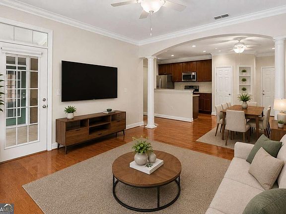 3rd image of 3106 Stratford Cmns