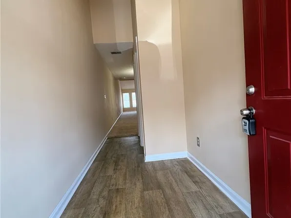 2505 W Broad Street #422, Athens, GA 30606