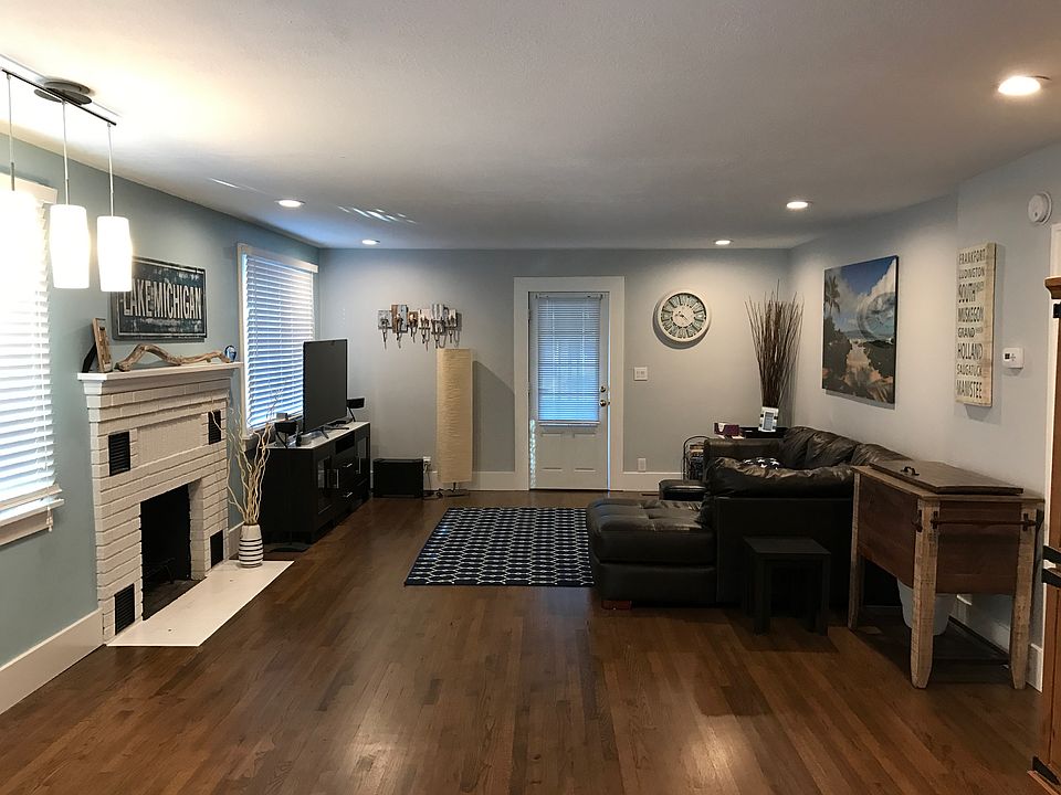 1st image of 214 N 4th St