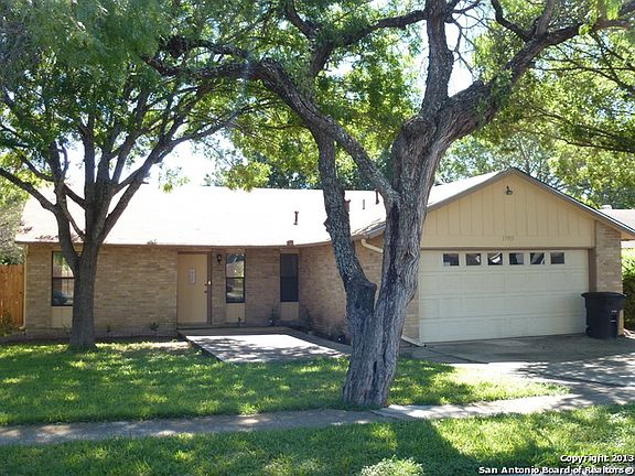 2nd image of 13915 Flair Wood Dr.