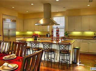 61 Secret Gdn, Irvine, CA 92620