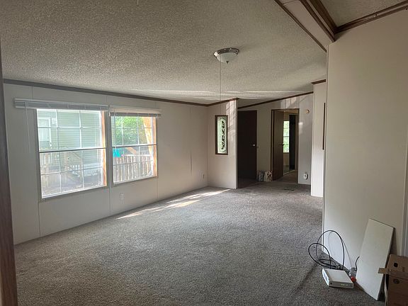 5th image of 13651 Pinewood Dr