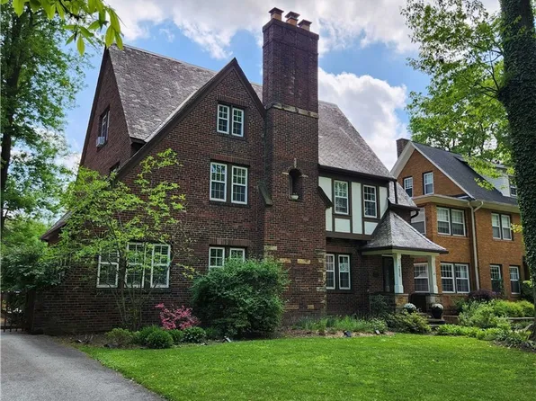 2858 Berkshire Rd, Cleveland Heights, OH 44118