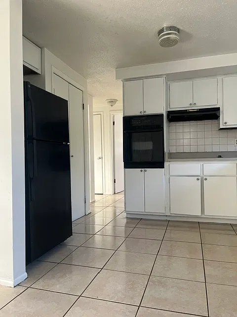 2 bed, 825 sqft, $1,445 — Photo 3
