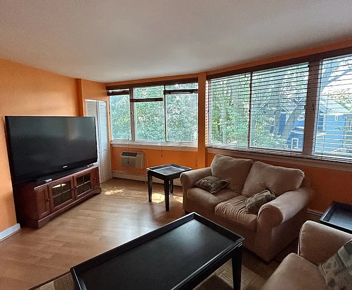 516 Green St #2C — Photo 5