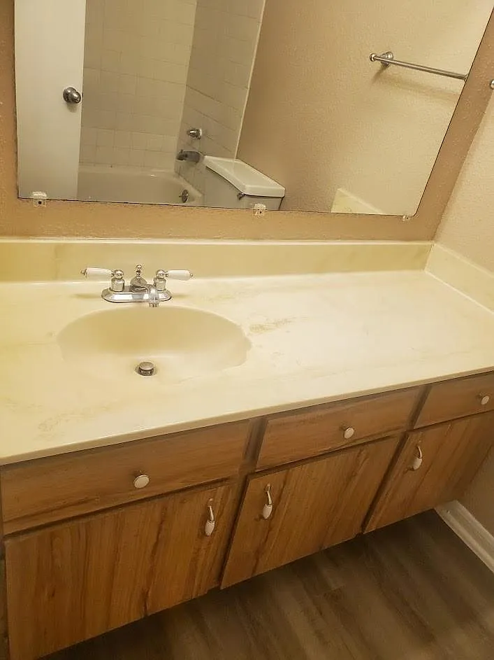 2 bed, 2.0 bath, 778 sqft, $1,375 — Photo 3