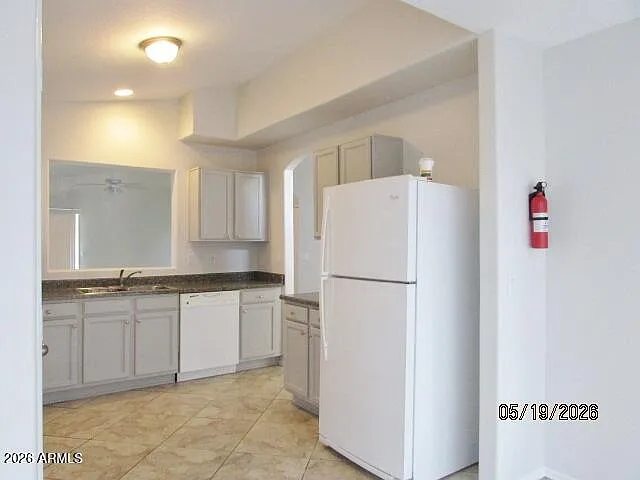 5763 W Freeway Ln — Photo 3