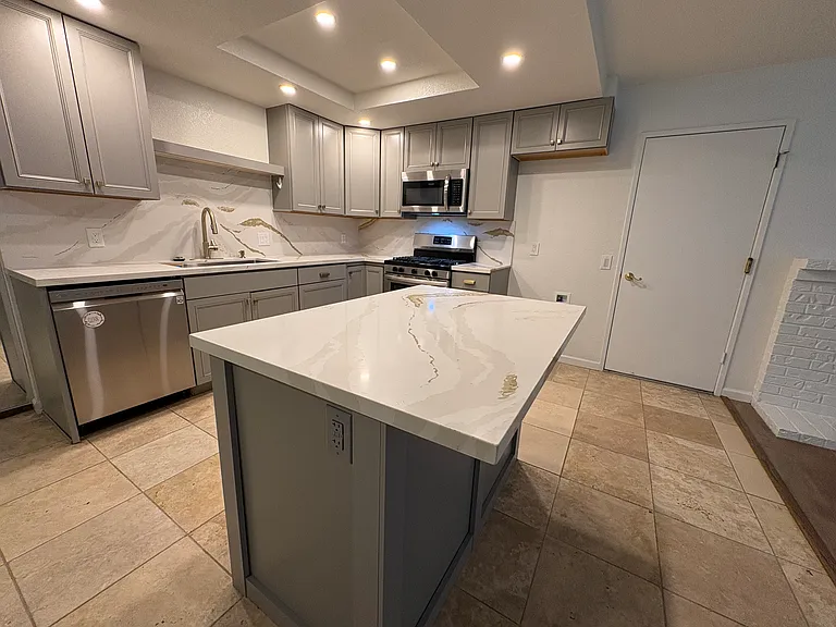 3483 Laird St — Photo 11