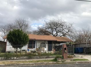562 N San Dario Ave, San Antonio, TX 78228