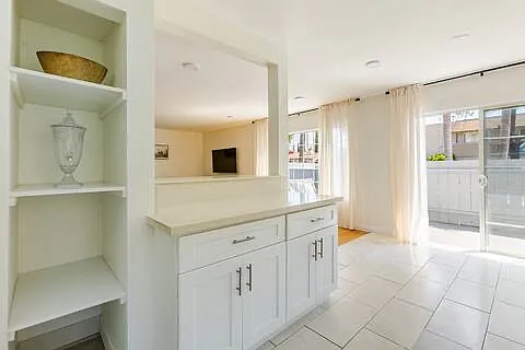 1929 S Corning St #1 — Photo 8