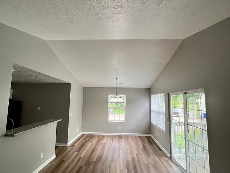 Fully remodeled Unit