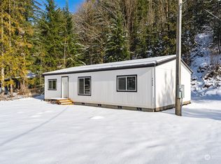 7868 Santa Fe Trl, Maple Falls, WA 98266