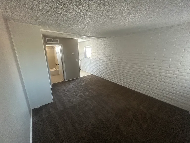 742 E Flynn Ln #8 — Photo 7