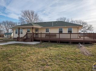 22697 S Adams Ter, Lyndon, KS 66451