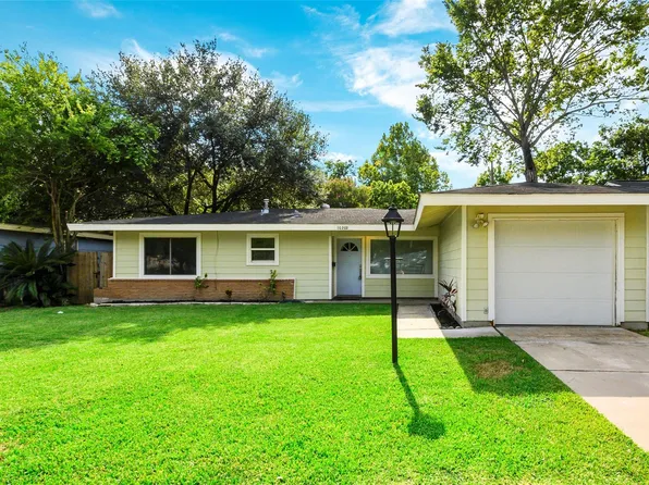 10202 Woodwind Dr, Houston, TX 77025