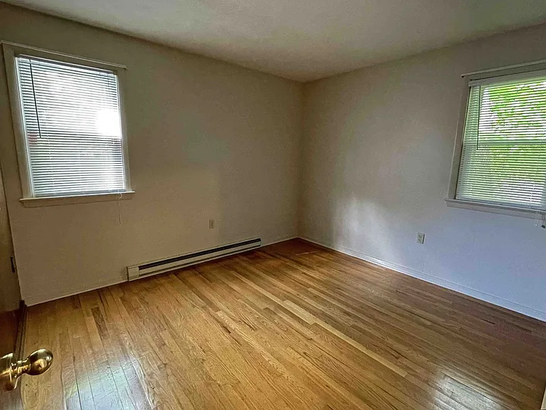 5 Commercial Dr — Photo 11