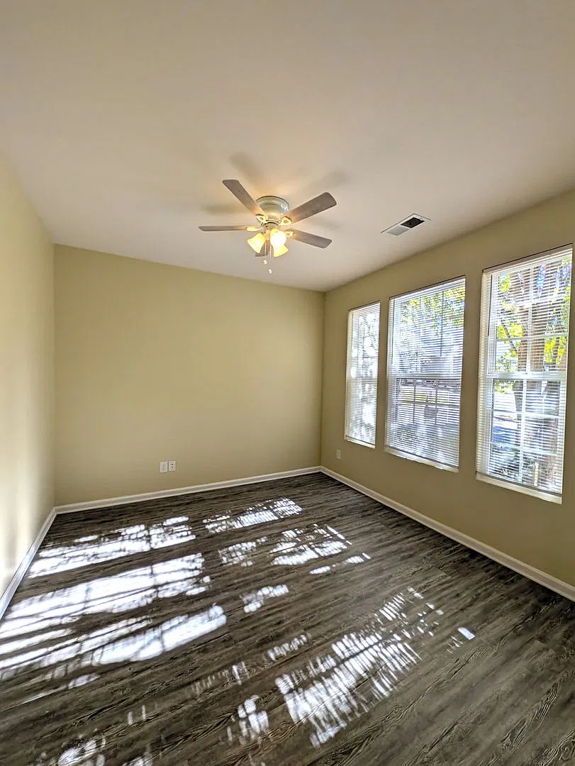 Mint Hill! 3 Bedroom! 100% Renovated! — Photo 3