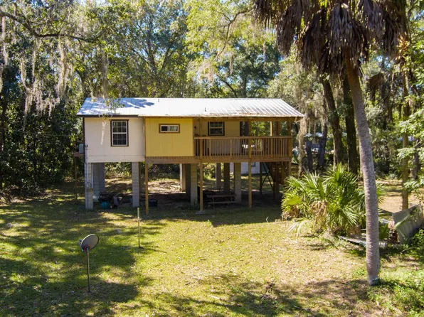 276 SW 820th St, Steinhatchee, FL 32359