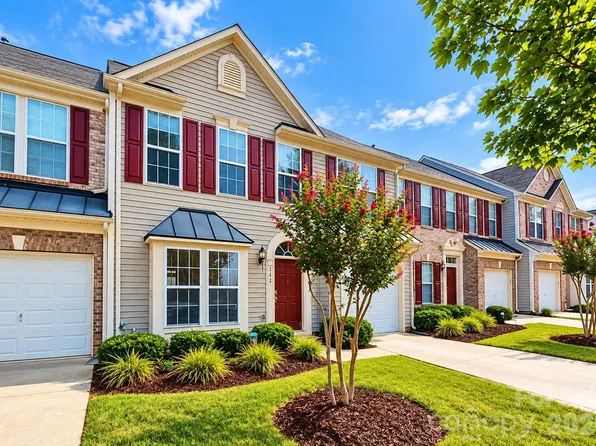 142 S Arcadian Way, Mooresville, NC 28117