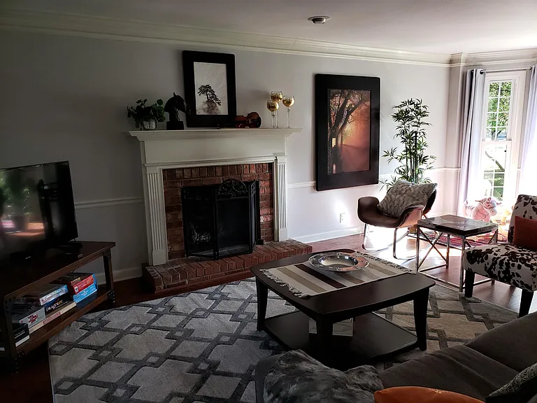 303 W Chownings Ct — Photo 6