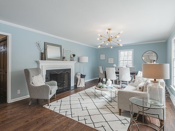 4th image of 9922 N Thornapple Ln