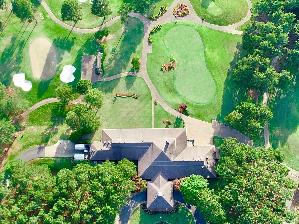2nd image of 13 Loyola Ln
