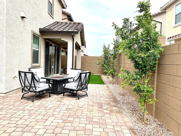 9906 E Texas Ave — Photo 23