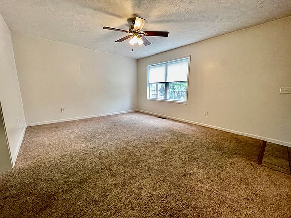 3rd image of 320 6th Ave W APT 6