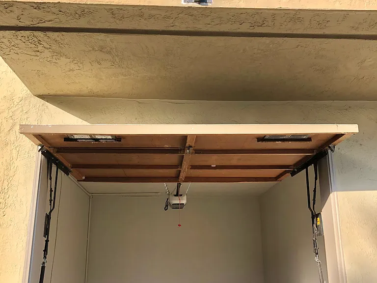 PRIVATE GARAGE, ROOM FOR STORAGE, 2ND CAR PARKS IN DRIVEWAY: OPTIONAL