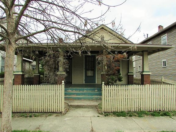 2nd image of 54 La Belle St