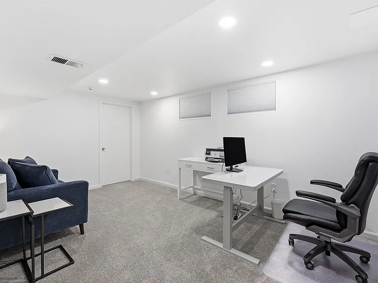 11833 W Marlowe Pl — Photo 37