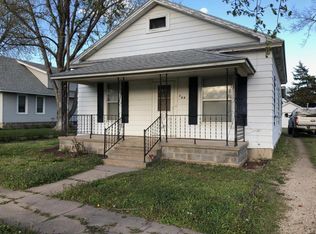 208 4th St, Claflin, KS 67525