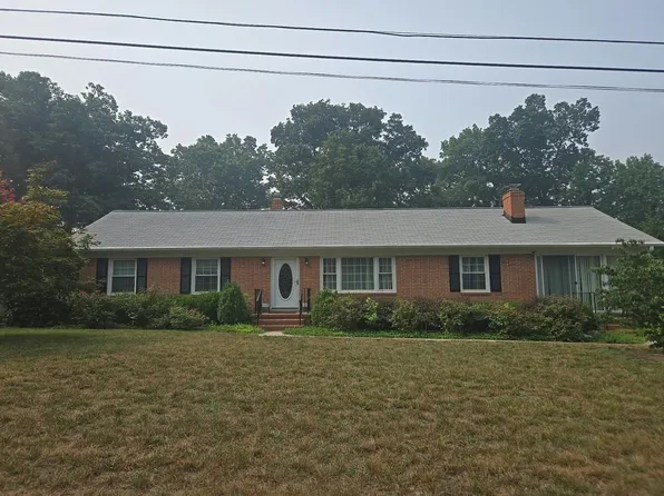 10239 Seville Dr, North Chesterfield, VA 23235