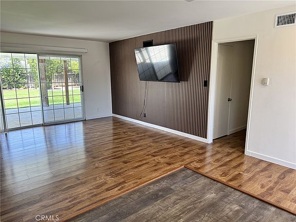 4th image of 1561 Arcane St