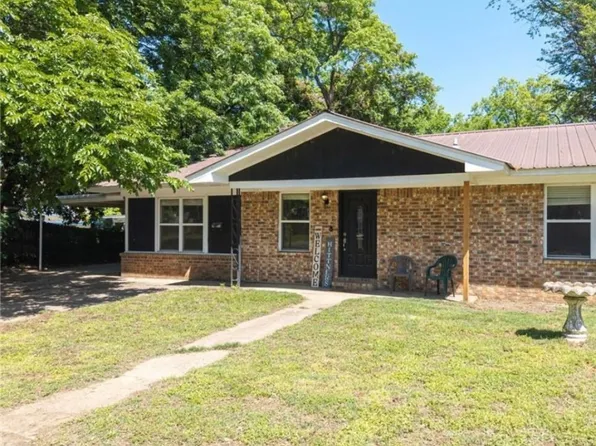 403 E Main St, Paris, AR 72855