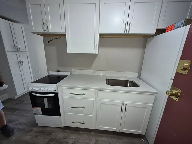 31 New London Ave #2 — Photo 6