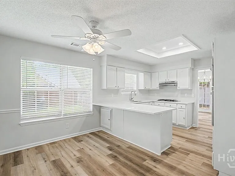 85 S Oak Rd — Photo 12