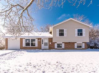 1052 Blackhawk Dr, University Park, IL