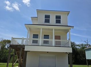 6210 Lacey Oak Dr, Hitchcock, TX 77563