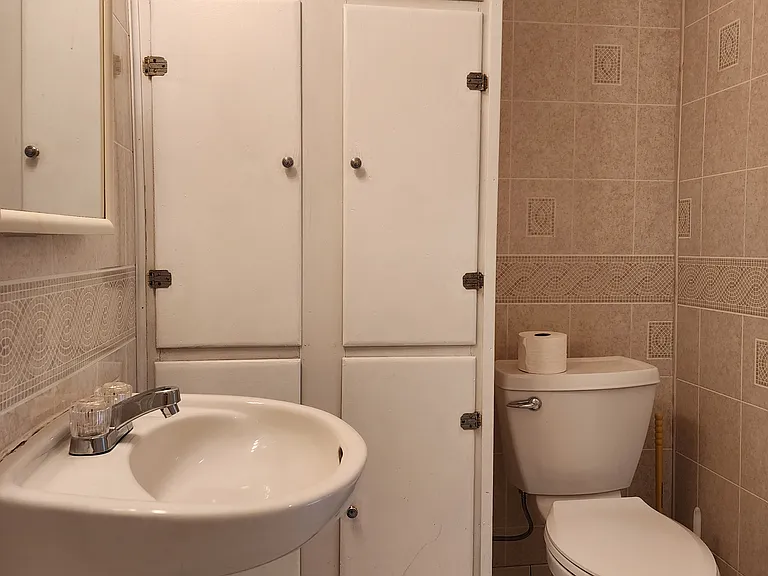 218 S Harvey St #4 — Photo 6