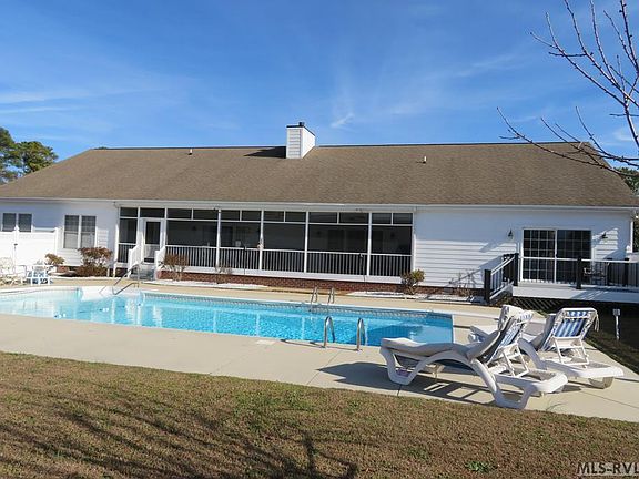 3rd image of 67 Elwyn Dr