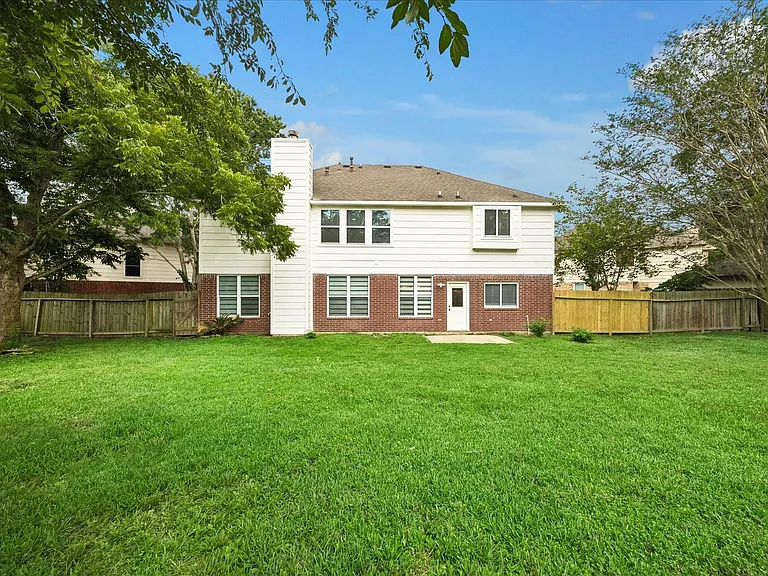 1306 Hunter Wood Dr — Photo 43
