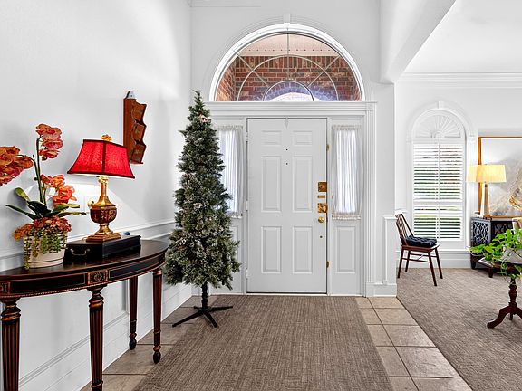 4th image of 11 Estates Ct