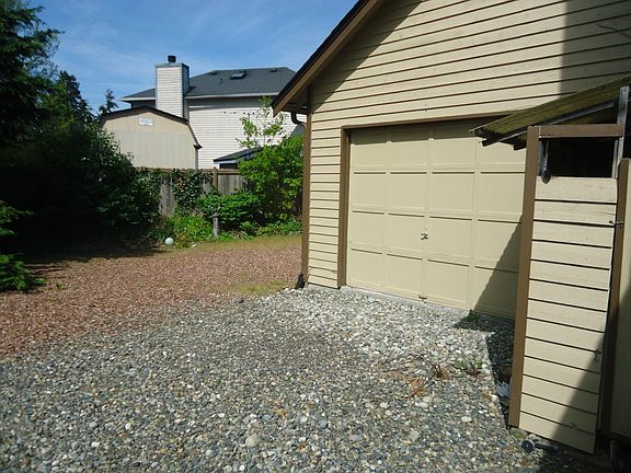 3rd image of 1405 S 240th St